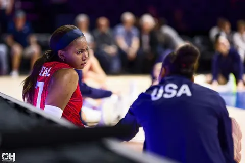 Photo 102 de l'album Ligue des Nations de Volleyball (VNL) – Jour 5 – Québec 2026