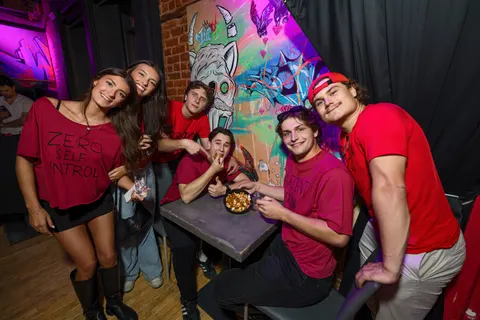 Photo 27 de l'album Red Flag Party — Médecine × Médecine dentaire, Université Laval
