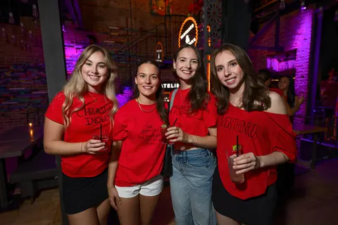Photo 60 de l'album Red Flag Party — Médecine × Médecine dentaire, Université Laval
