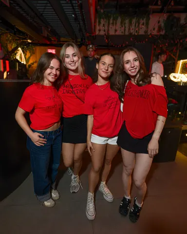 Photo 32 de l'album Red Flag Party — Médecine × Médecine dentaire, Université Laval