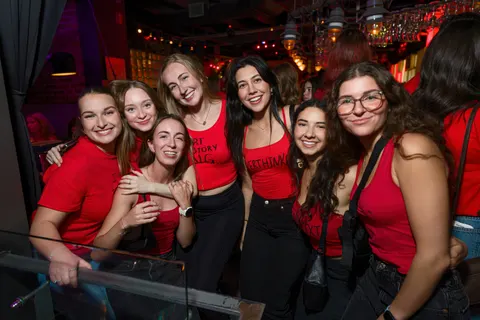 Photo 54 de l'album Red Flag Party — Médecine × Médecine dentaire, Université Laval