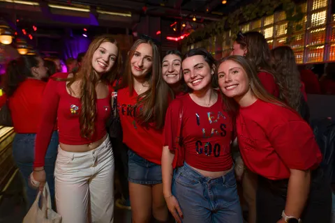 Photo 83 de l'album Red Flag Party — Médecine × Médecine dentaire, Université Laval