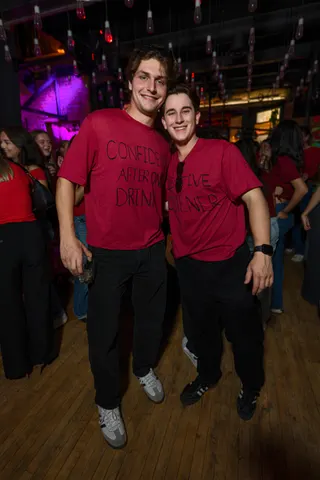 Photo 89 de l'album Red Flag Party — Médecine × Médecine dentaire, Université Laval