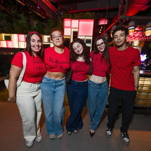 Photo 35 de l'album Red Flag Party — Médecine × Médecine dentaire, Université Laval