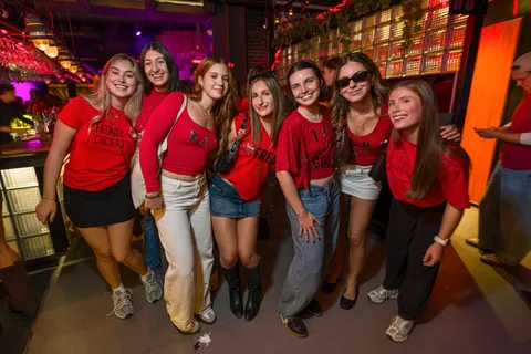 Photo 87 de l'album Red Flag Party — Médecine × Médecine dentaire, Université Laval