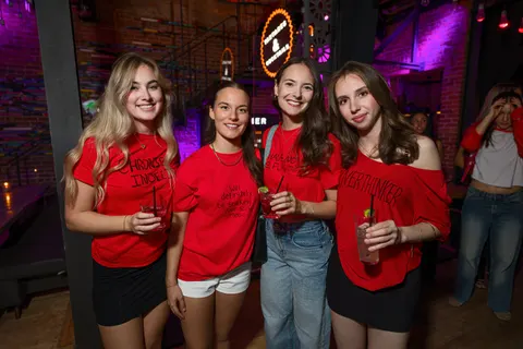 Photo 59 de l'album Red Flag Party — Médecine × Médecine dentaire, Université Laval
