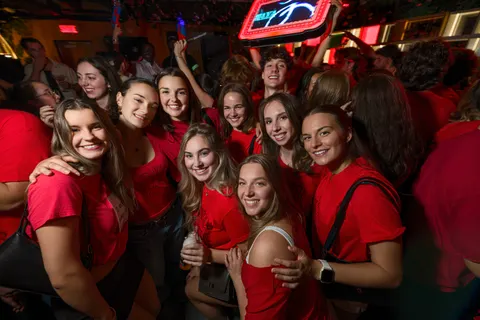 Photo 119 de l'album Red Flag Party — Médecine × Médecine dentaire, Université Laval