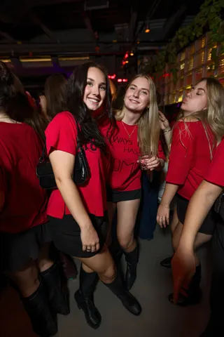 Photo 117 de l'album Red Flag Party — Médecine × Médecine dentaire, Université Laval