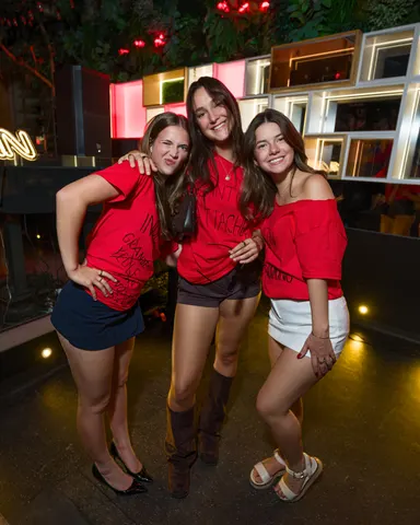 Photo 50 de l'album Red Flag Party — Médecine × Médecine dentaire, Université Laval
